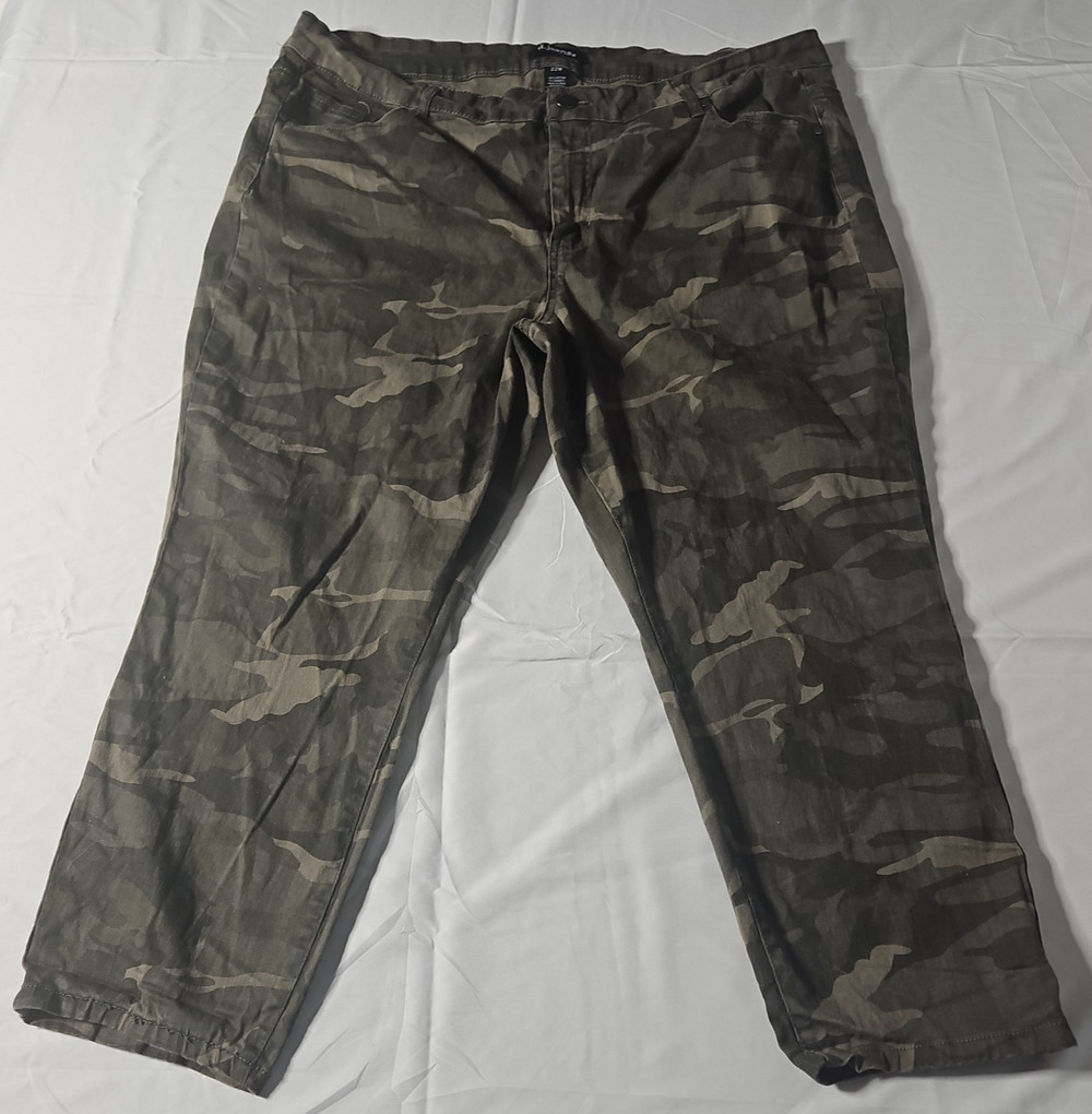 D. Jeans Womens 22W Camouflage Pants w/stretch